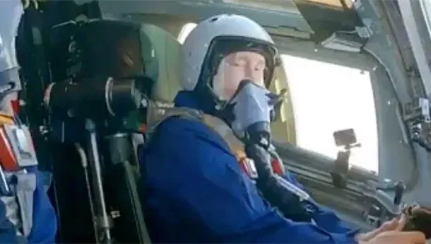 Aksi Keren Presiden Putin Terbangkan Pesawat Nuklir Supersonik Tu-160M Blackjack